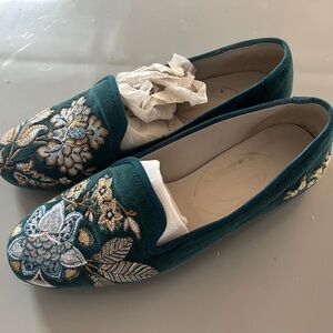 Like New Stubbs and Wootton velvet slip on